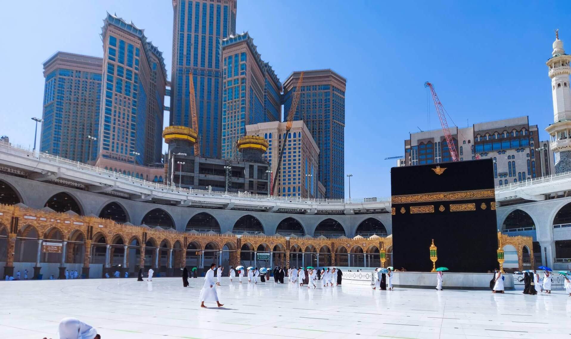 Suasana perjalanan umrah menuju Baitullah